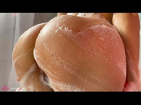 ❤️ Brunette masturboi pillua vibraattorilla intensiiviseen orgasmiin suihkussa ❤️ Porno at fi.hdporn24.ru ❤